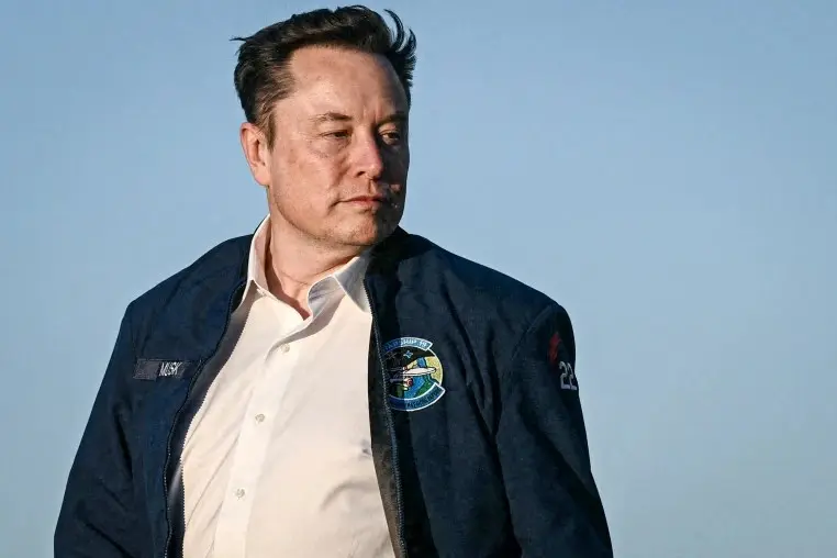 Trump vs. Musk: Political Feud Reignites Amid Scrutiny of SpaceX and Tesla Government Ties