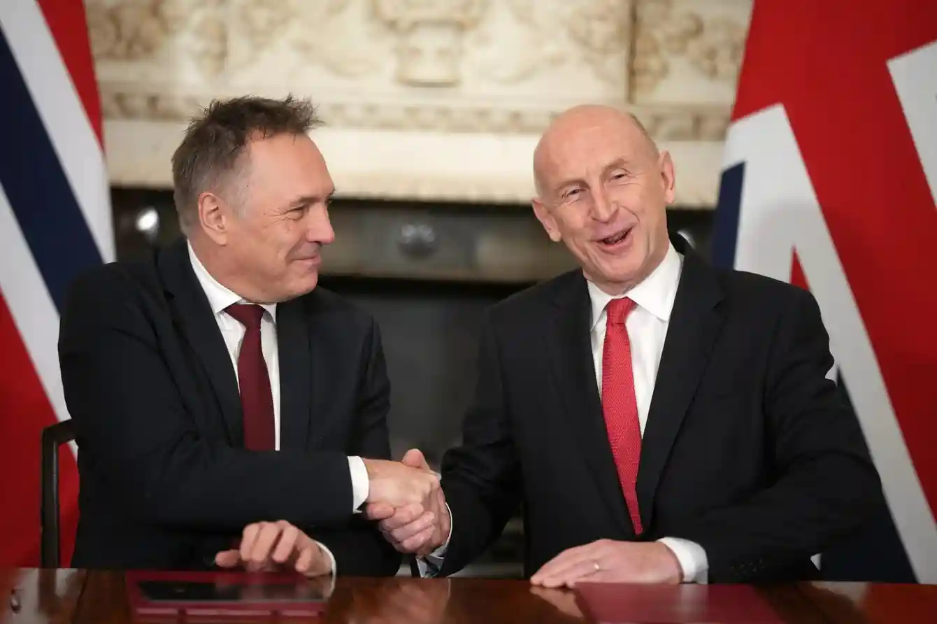 UK and Norway will mount joint naval patrols to protect undersea cables and hunt Russian submarines